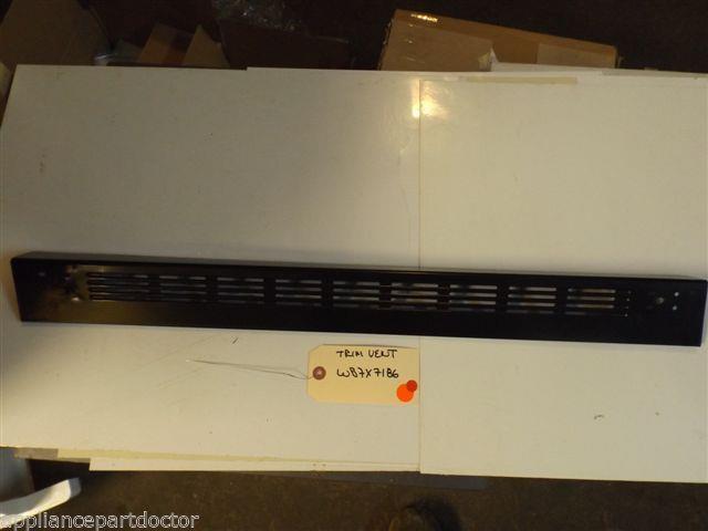 GE STOVE WB7X7186 Trim Vent (blk) used GE STOVE WB7X7186 Trim Vent (blk) used